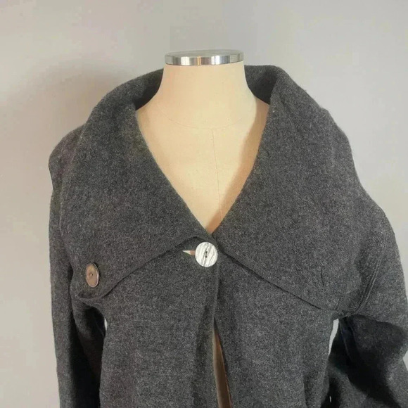 Woolen Deane & White Wool Button Down Grey Cardigan - Picture 2 of 14